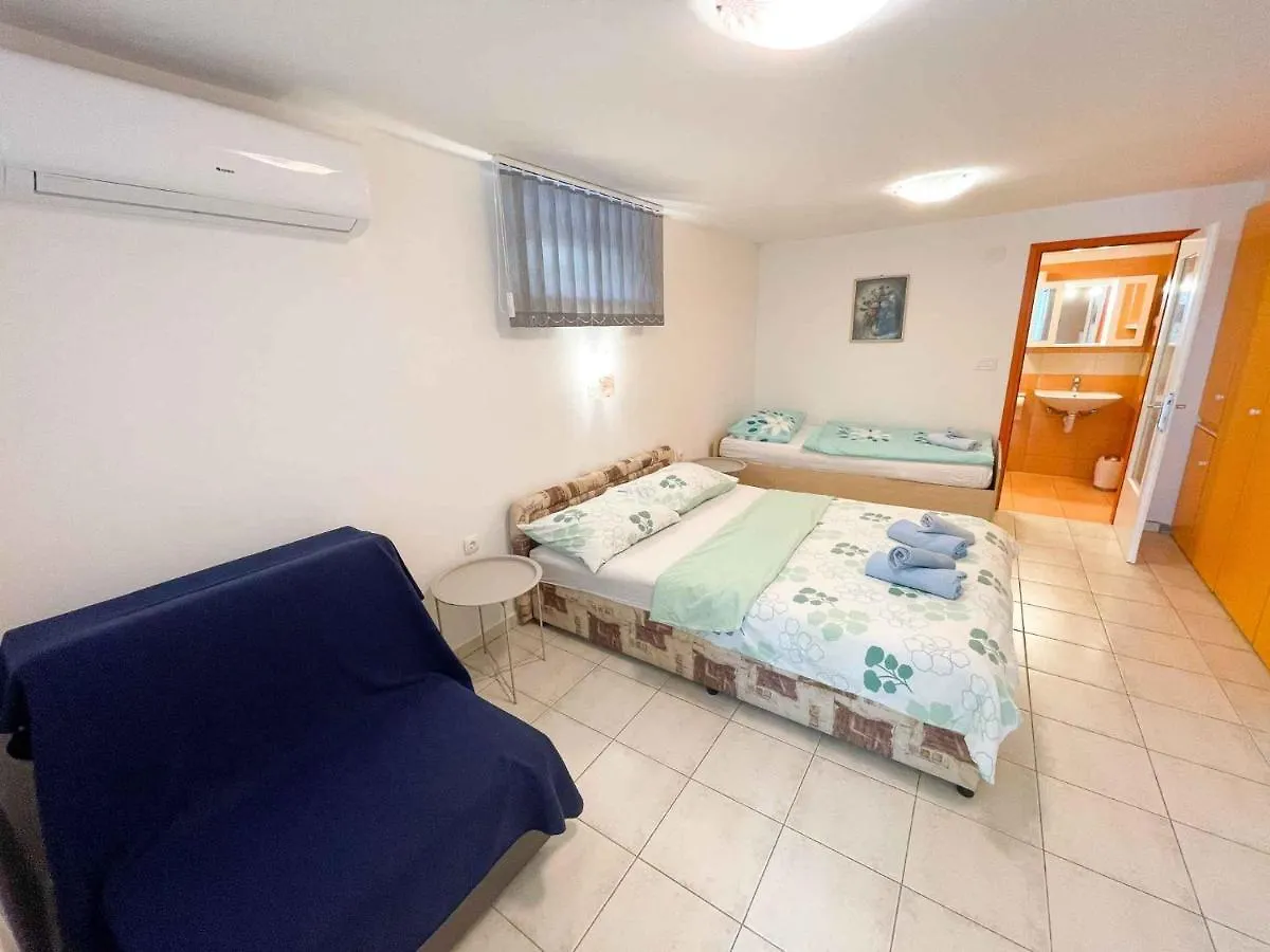 Apartments In Crikvenica 42053