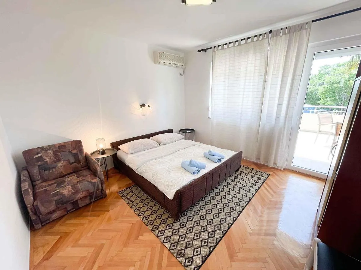 Apartments In Crikvenica 42053