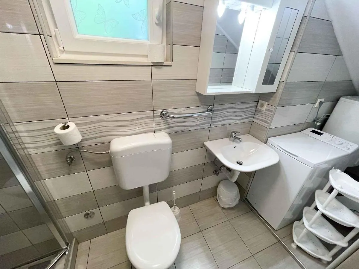Apartments In Crikvenica 42053