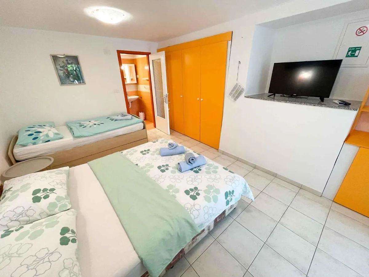 Apartments In Crikvenica 42053