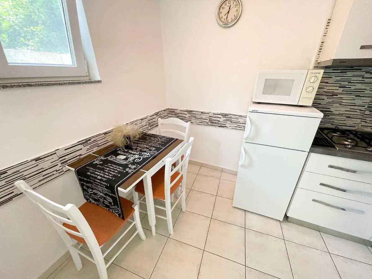Apartments In Crikvenica 42053