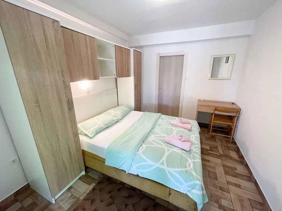Apartments In Crikvenica 42053